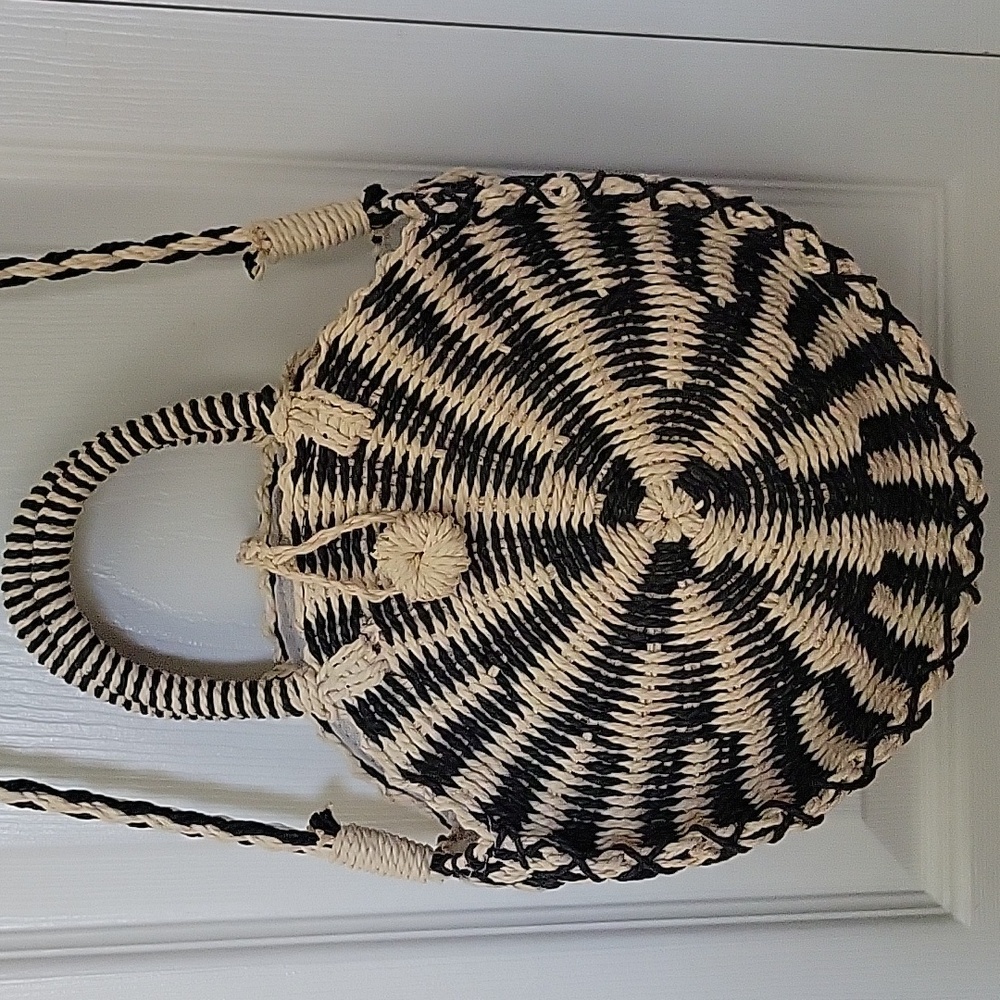 Sole Society | Round Boho Weaved Purse - Picture 3 of 12